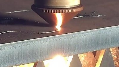 大型激光切割企業(yè)合作測試執(zhí)信環(huán)保激光切割煙霧過濾器！