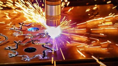 執(zhí)信環(huán)保激光切割煙霧過濾器廠家，帶您了解激光切割技術(shù)的前世今生！