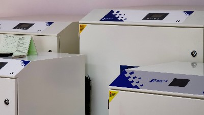 執(zhí)信環(huán)保激光車間煙塵凈化,PCB激光雕刻煙霧凈化器。