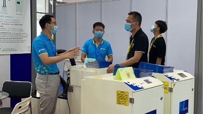 可移動(dòng)式除塵器,焊接廢氣收集設(shè)備,執(zhí)信環(huán)保生產(chǎn)制造企業(yè)的選擇！