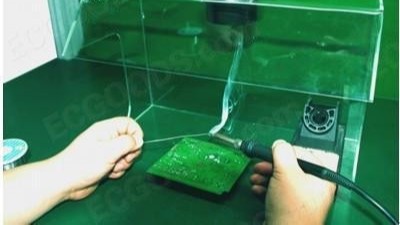 焊錫技術(shù)隨科技發(fā)展，執(zhí)信環(huán)保焊錫煙霧過濾器。